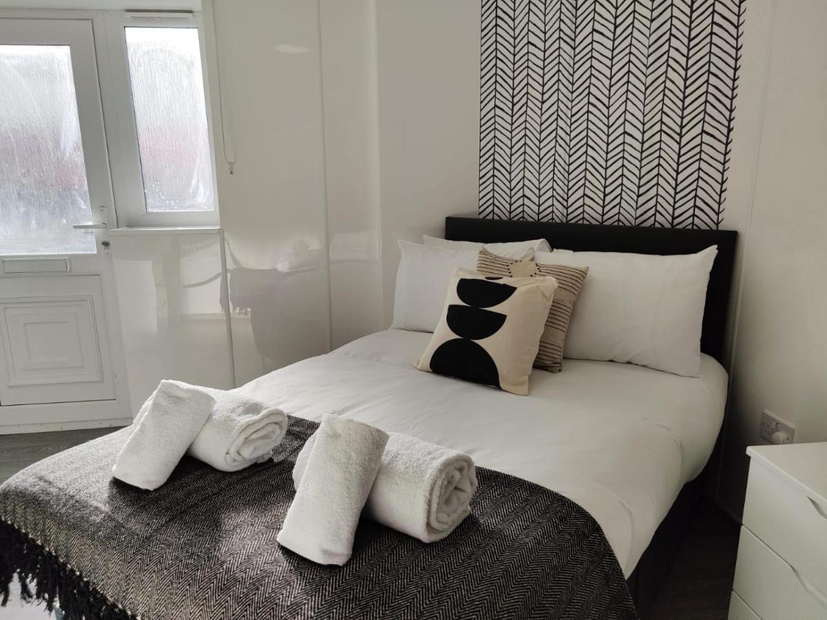 Double Ensuite Rooms Swansea Extérieur photo