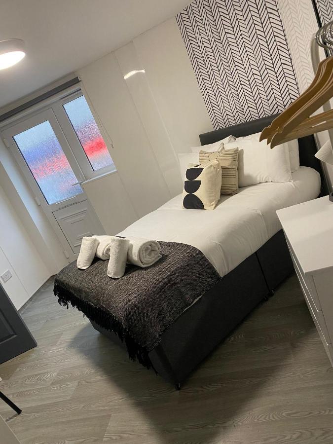 Double Ensuite Rooms Swansea Extérieur photo