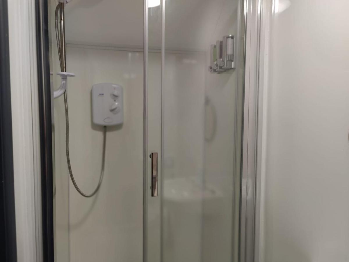 Double Ensuite Rooms Swansea Extérieur photo